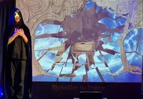 Extrait de la scénographie du spectacle Louise et les Merveilles de France 
